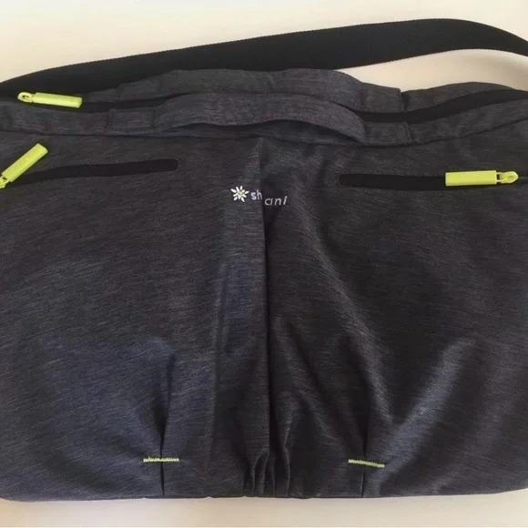 🎉Good condition SHERPANI Force wellness zip up shoulder tote bag for yoga or gym - Picture 1 of 10